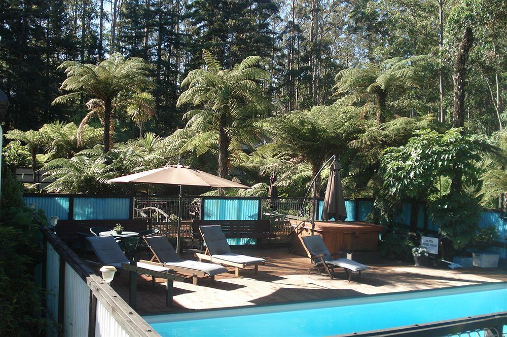 Woodlands 3*