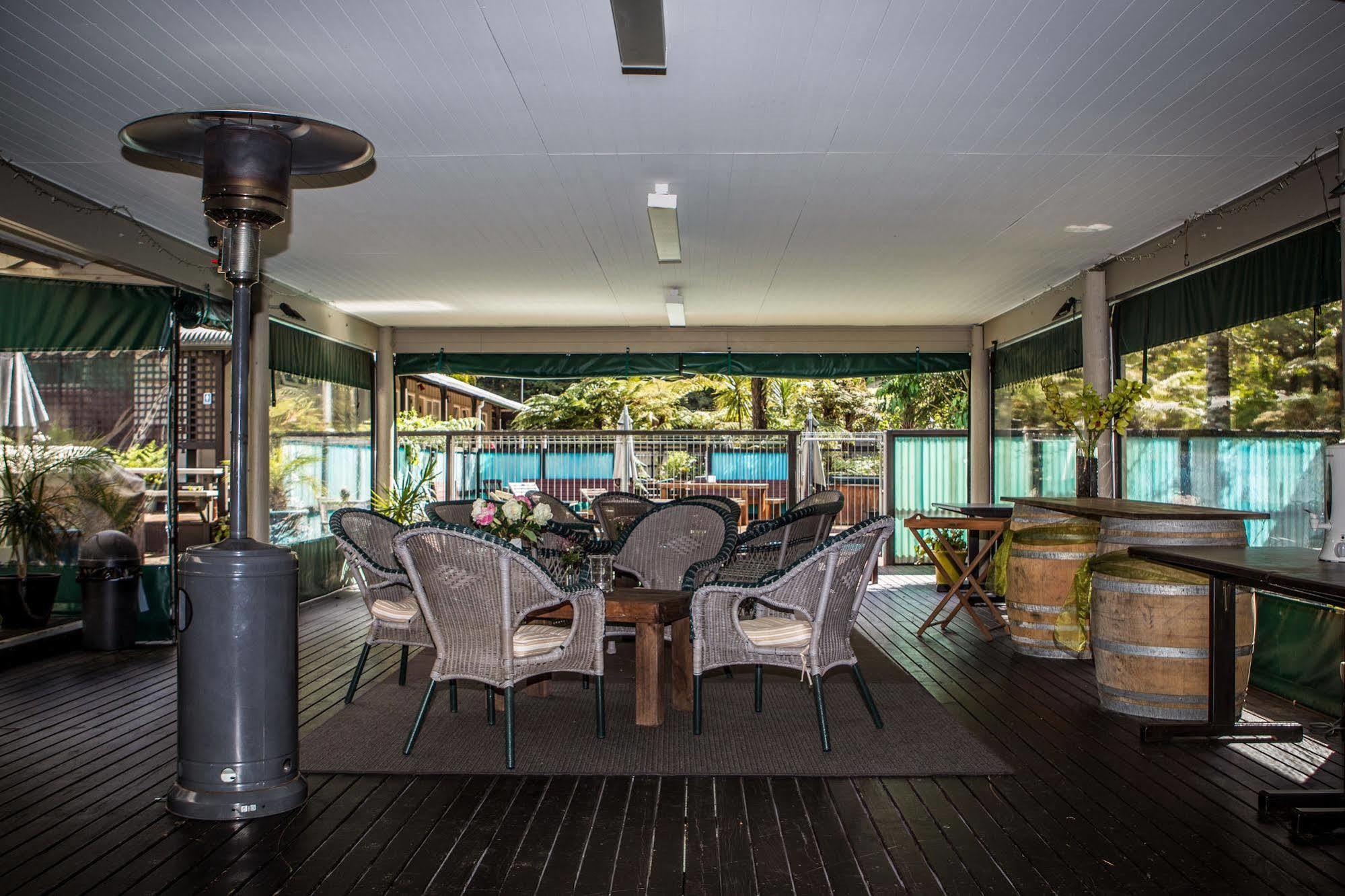 Woodlands Motel 3*