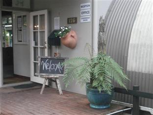 Woodlands Motel 3*